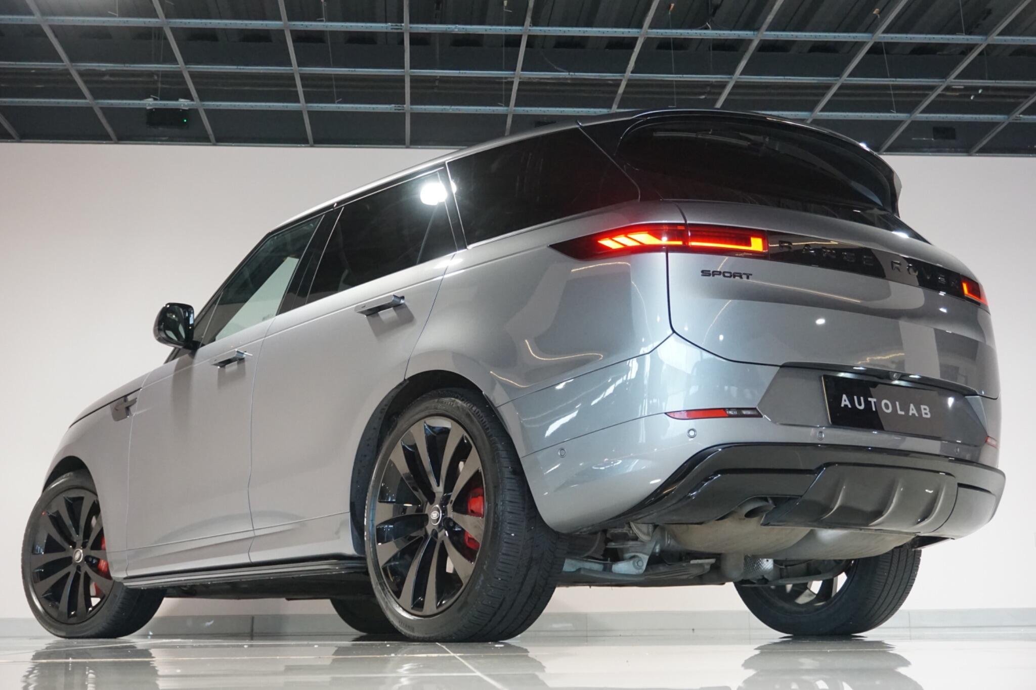 Land Rover Range Rover Sport 3.0 D300 MHEV Dynamic SE SUV 5dr Diesel Auto 4WD Euro 6 (s/s) (300 ps)